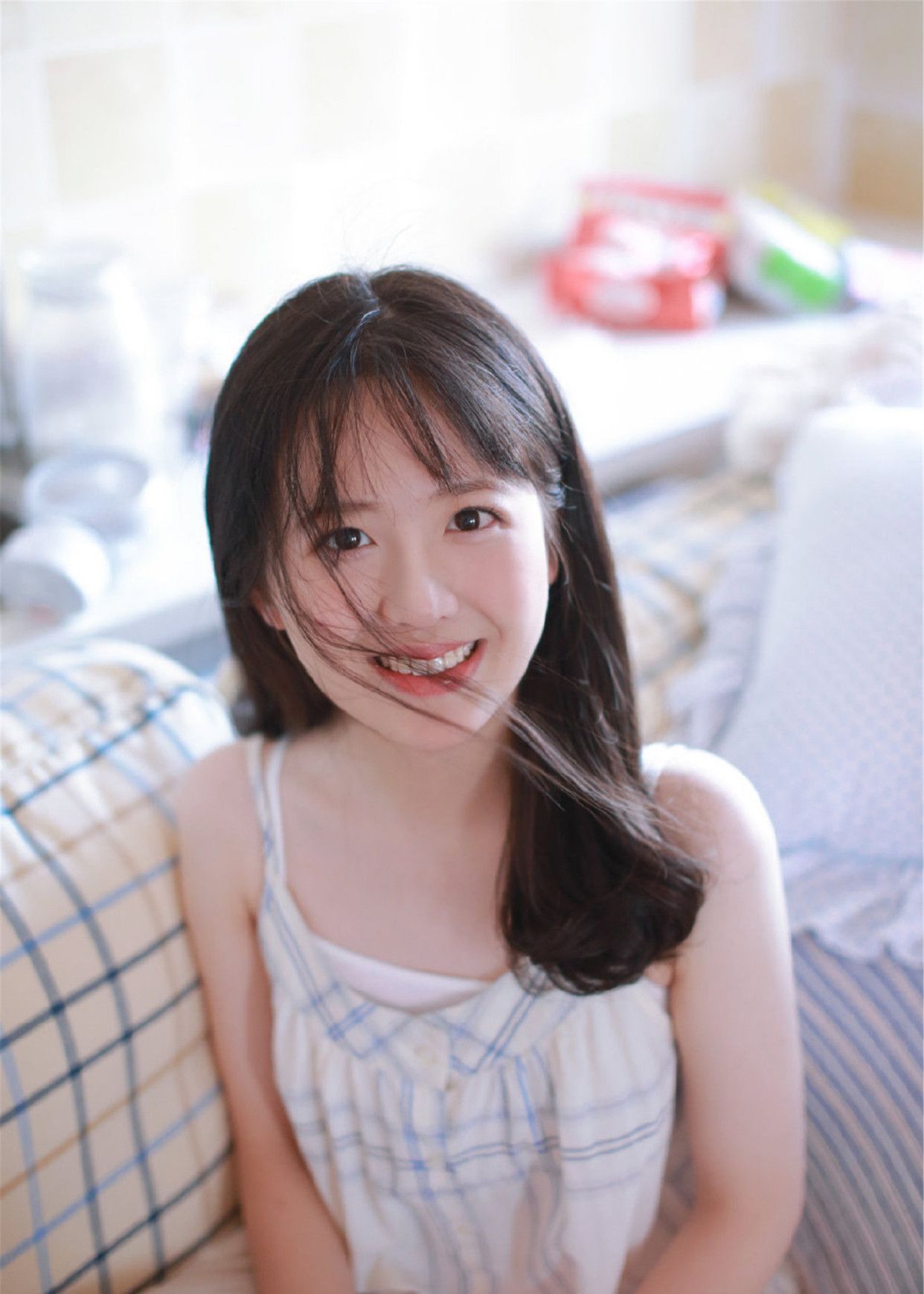 漂亮可爱的小姐姐,像极了邻家小妹