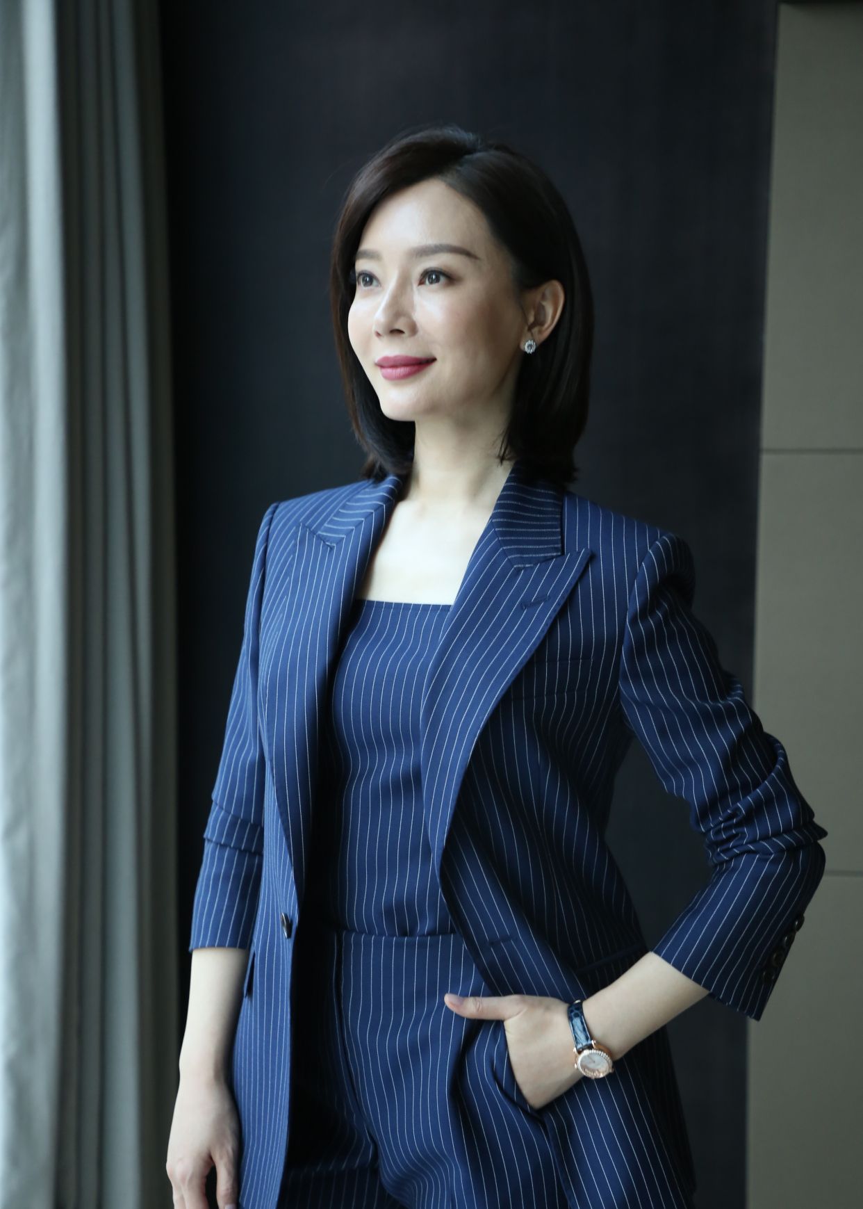 陈数总裁照?太霸气了_高清图集_新浪网