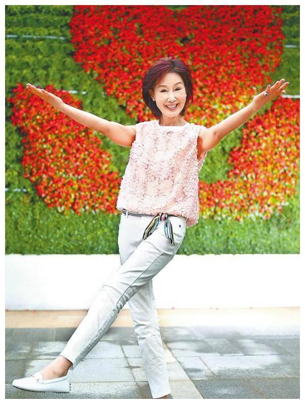 34岁演艺巅峰,为爱息影30年,过了花甲之年至今不婚|夏光莉|巅峰|新白