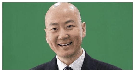 如今53岁的郭冬临只能在街头商演从春晚演员跌落街头让人心酸