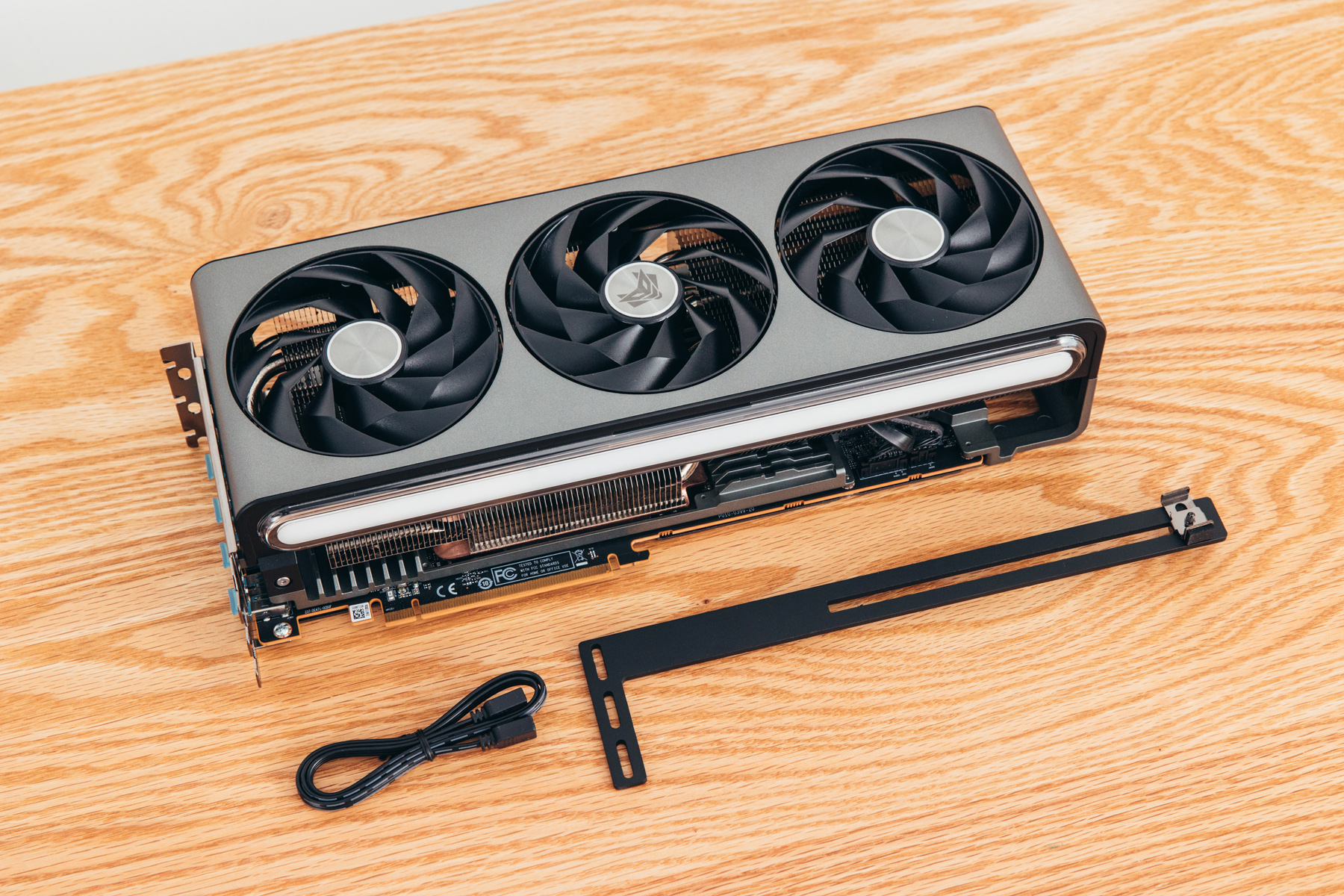 错位竞争,力战4080,蓝宝石7900xt/xtx 超白金首发评测__财经头条