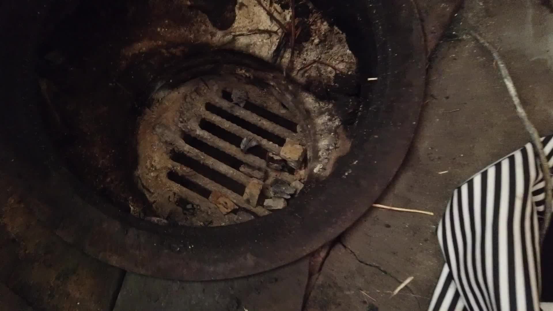 日本冬天取暖方式,用的是灯油,原始方式与现代技术的完美融合!