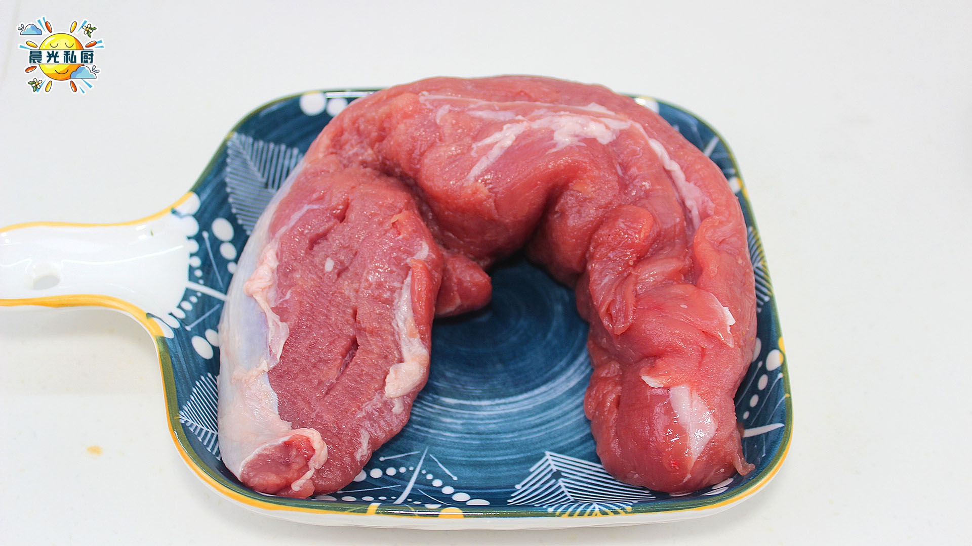 奶油猪肉咖喱饭用酸奶将里脊肉腌制出软嫩多汁的口感