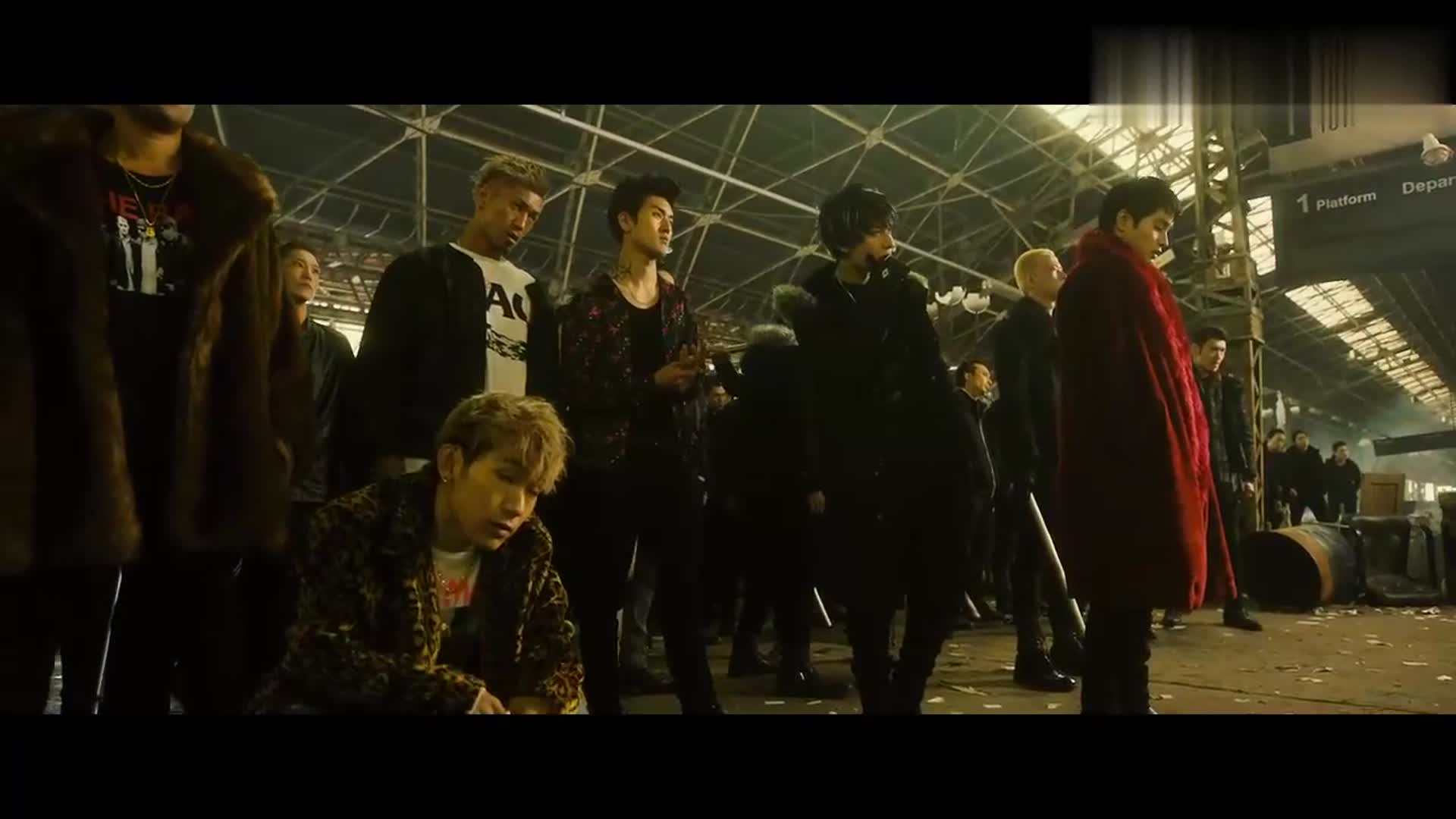 热血街区rocky一直护着的女人们却被兰丸当成赚钱的工具