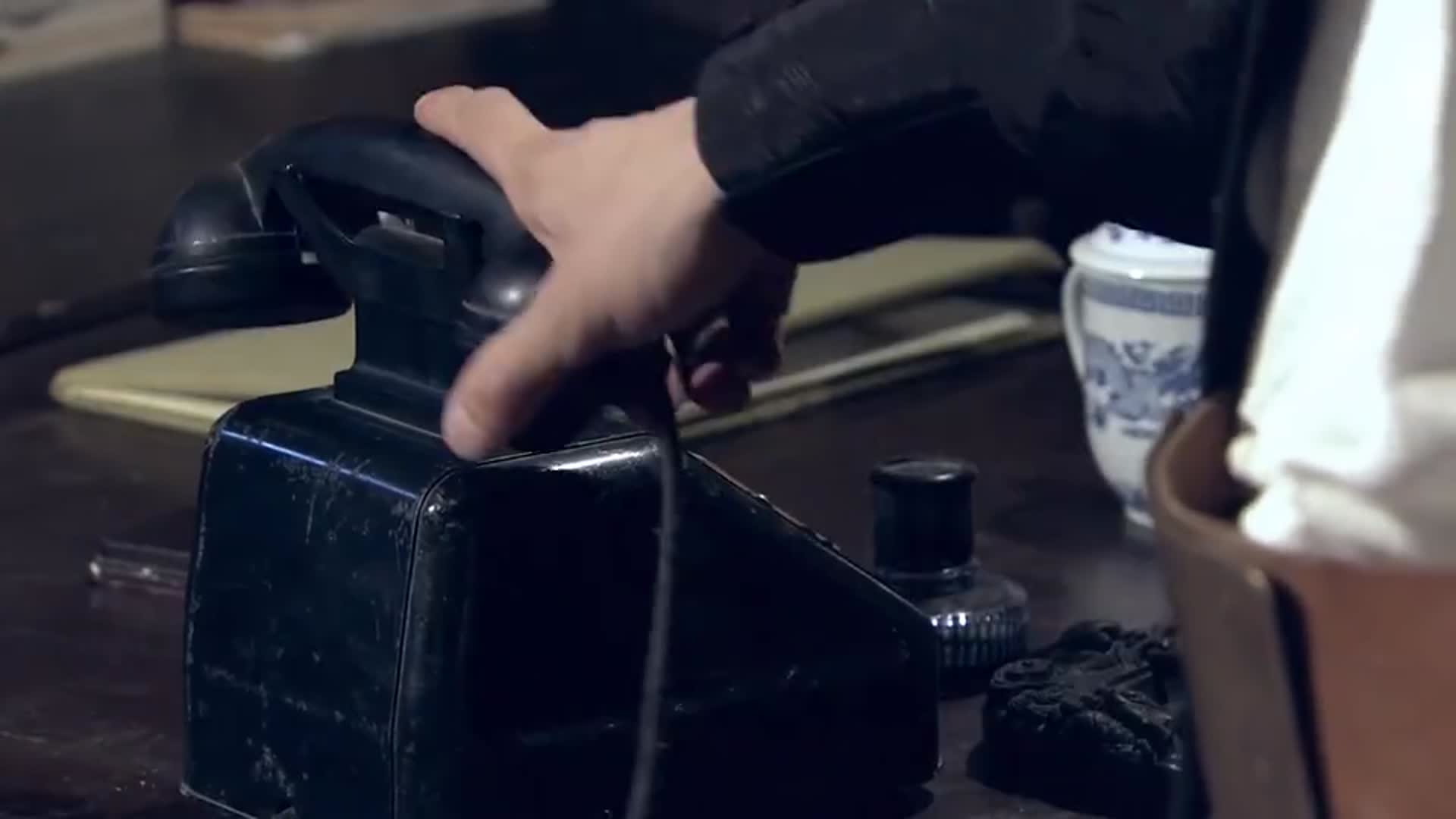 传奇英雄:看着自己莫名背锅,男子心里也不爽,然而并没有用_新浪新闻