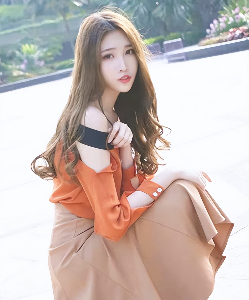 马来西亚国宝级女神冰肌玉骨漫画身材酷爱浅色甜而不娇
