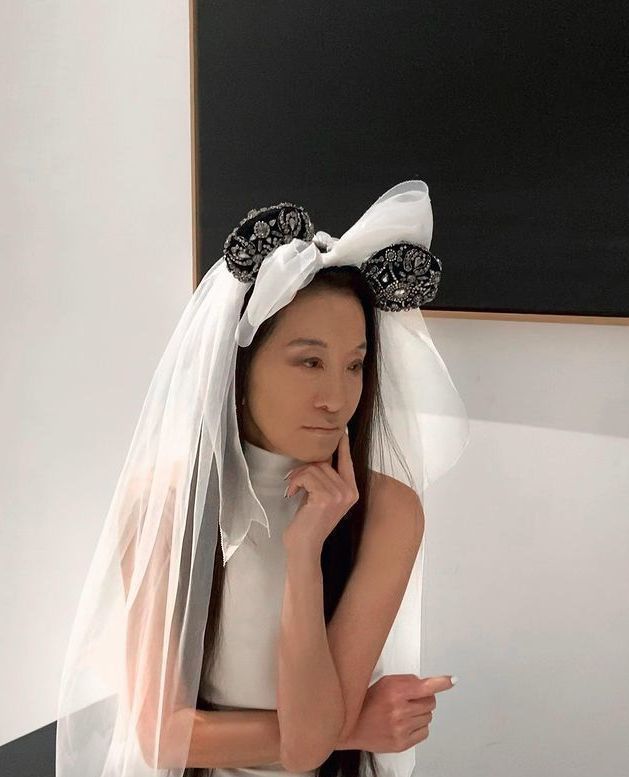 72岁王薇薇不服老?首次挑战米老鼠造型,十级美颜盖不住老态休闲区蓝鸢梦想 - Www.slyday.coM 72岁王薇薇不服老?首次挑战米老鼠造型,十级美颜盖不住老态休闲区蓝鸢梦想 - Www.slyday.coM