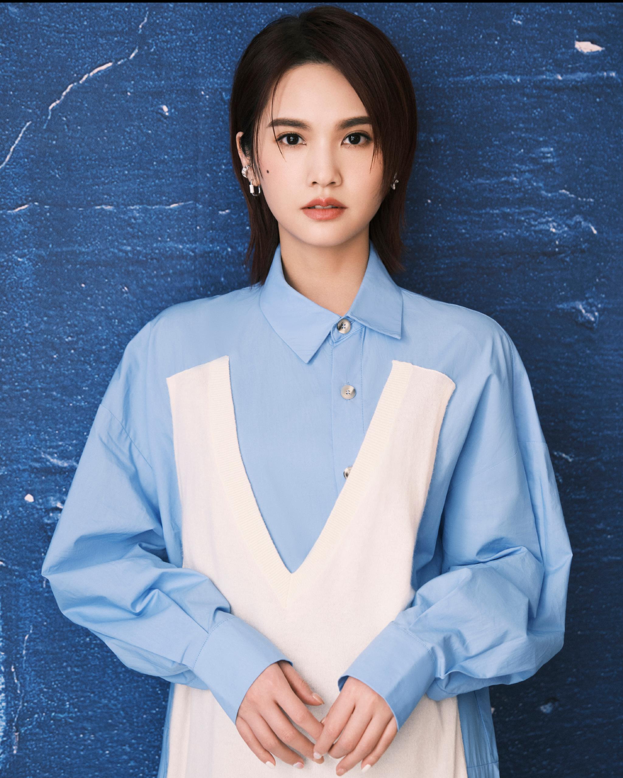 杨丞琳被曝整容本人晒旧照回应称这是在夸我吗