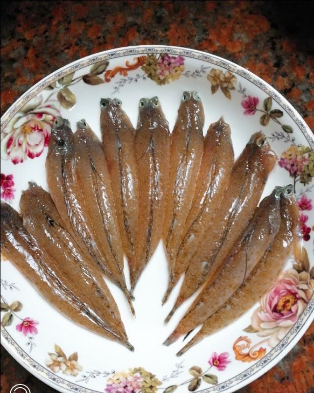 谈鸡腿鱼的最佳吃法,一勺普宁豆酱一根芹菜,原汁原味就是这么鲜