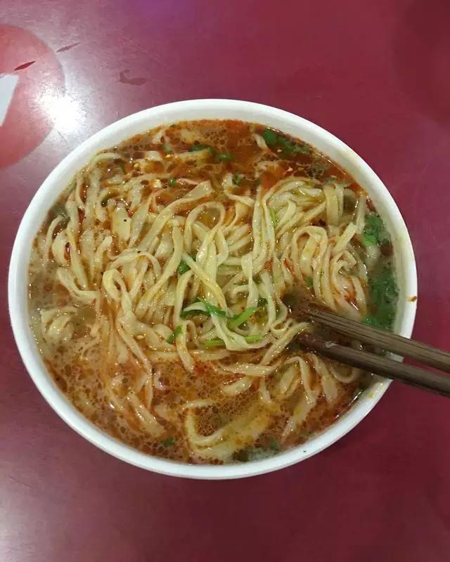 华山特色面食大刀面
