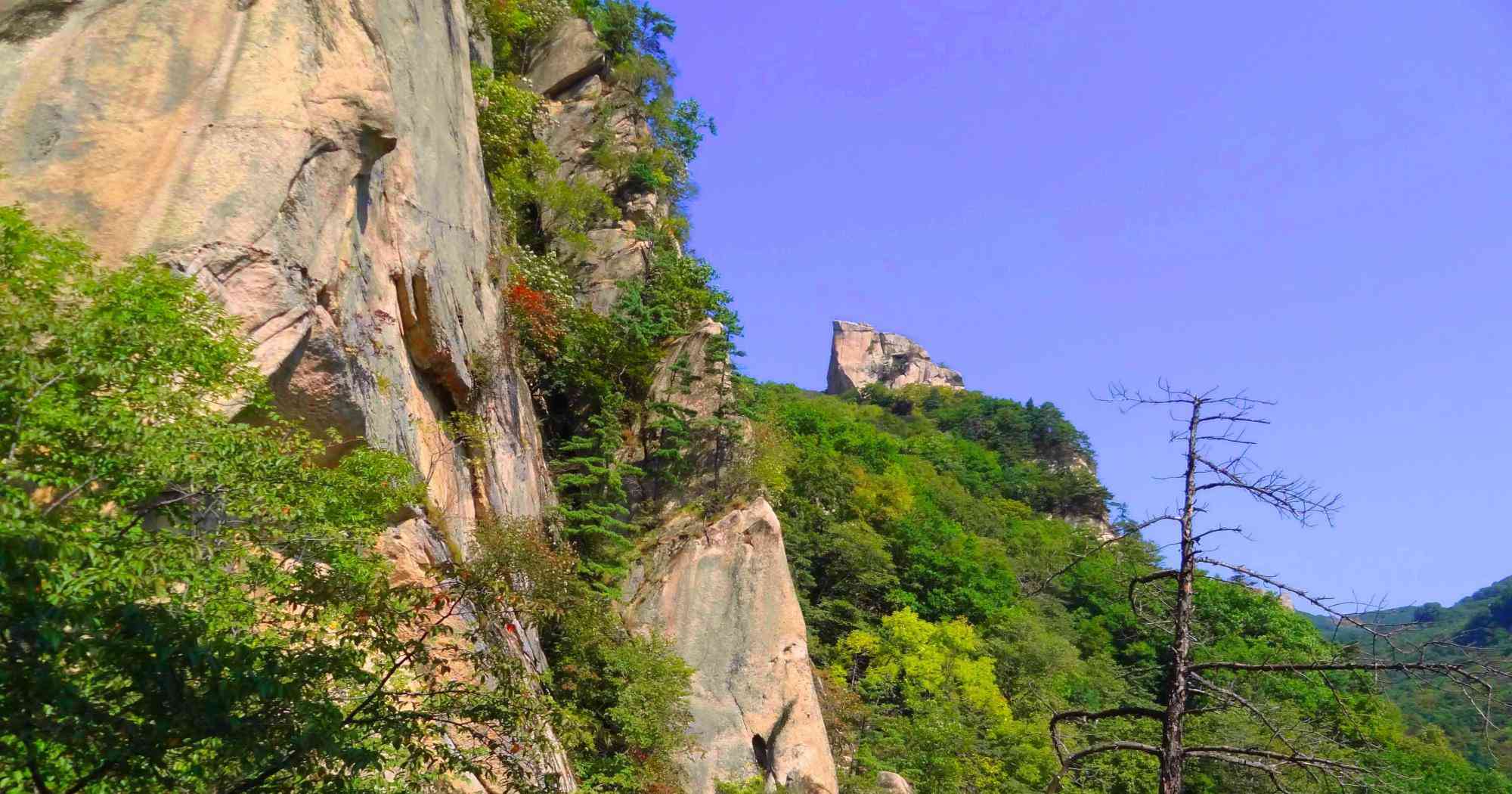 丹东4A级景区,被誉为“旷世佳境”,特色美食众多,名气却很小__财经头条