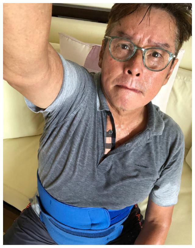 香港男明星70岁以上图片