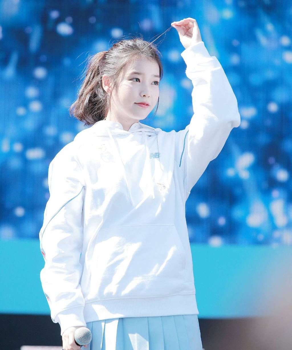 Iu 宝藏女孩的青春舞台 Iu 宝藏女孩的青春舞台