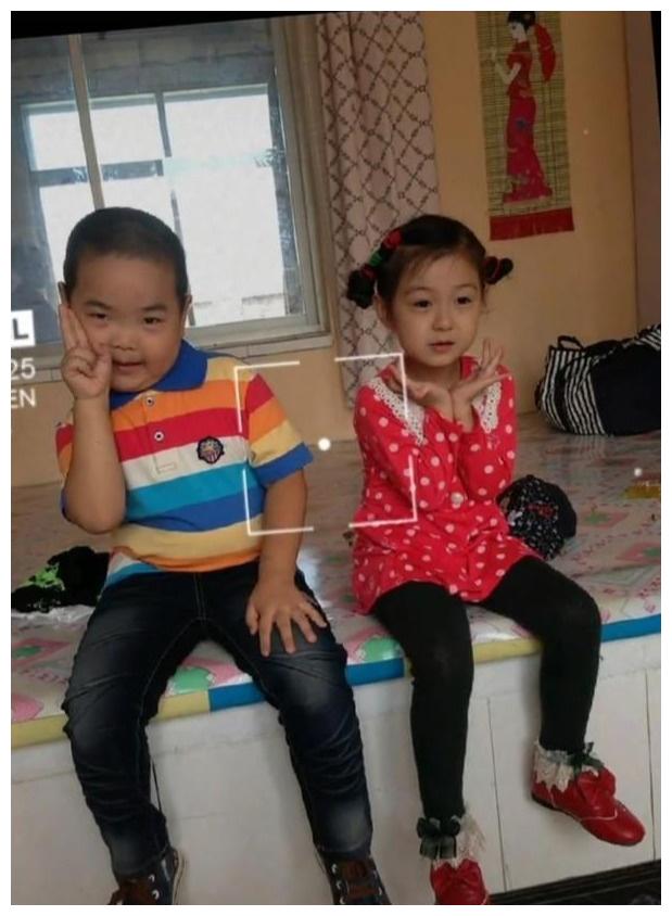 《乡村爱情》谢腾飞赵兰妮同框 谢腾飞不再可爱赵兰