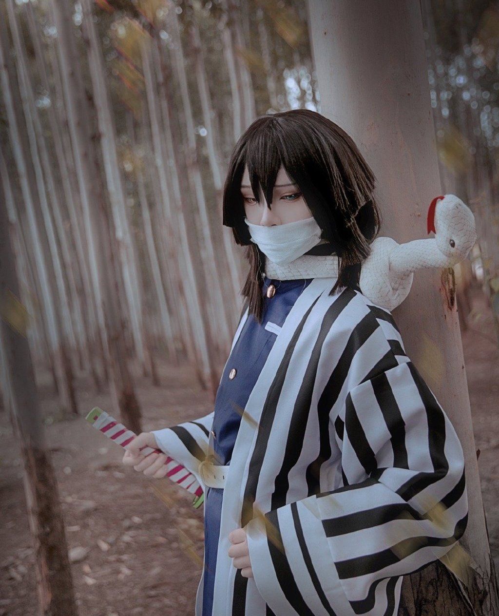 鬼灭之刃蛇柱cos:别跟甘露寺蜜璃说话,小心我的小白蛇