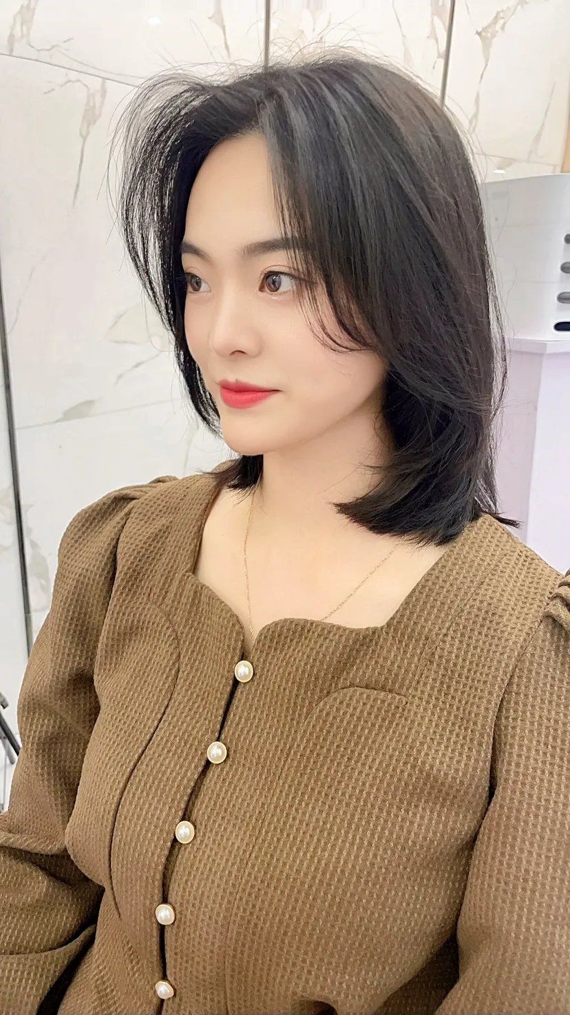 女人过了30岁选什么发型 推边头满头卷锁骨发 越剪越时尚 发型 锁骨 脸型 新浪新闻