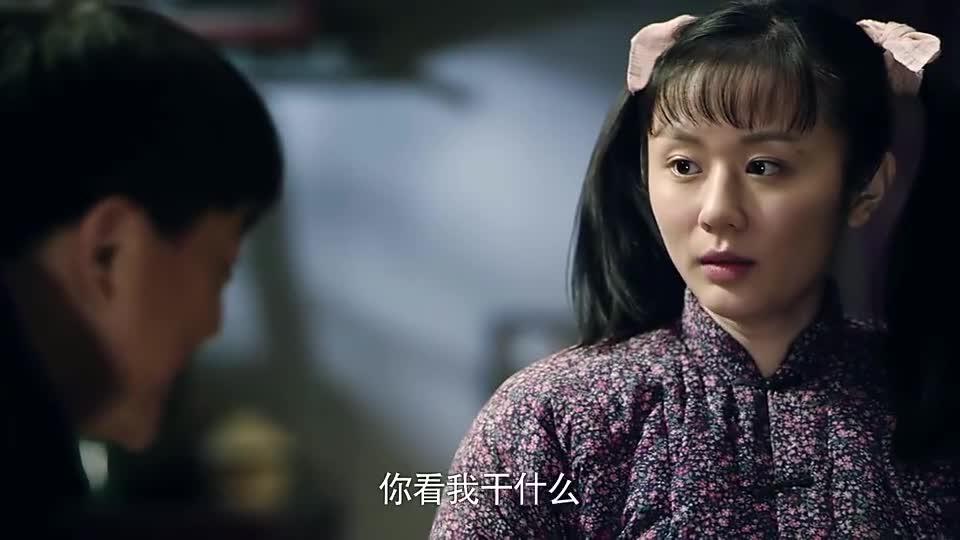 情满四合院:槐花给傻柱端来面条,傻柱一尝就知道是秦淮茹做的