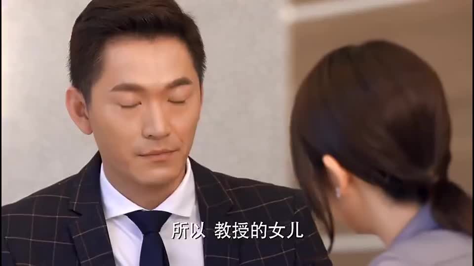 00 04:05 04:05 为您推荐: 杜拉拉来上班,竟发现工位被心机女移到大厅