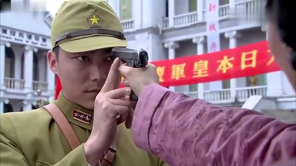 狼烟:鬼子抓了高手的妻子,哪料人家是一流神枪手,这下精彩了!