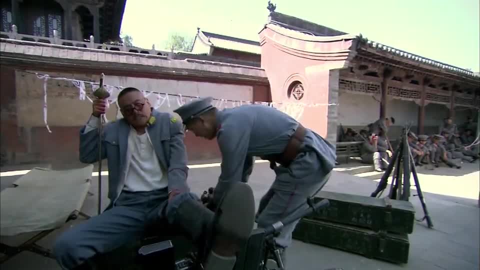 铁梨花:旅长是真汉子,张吉安太滑头了,难怪不被凤儿待见|影视|电影|电视剧_新浪新闻