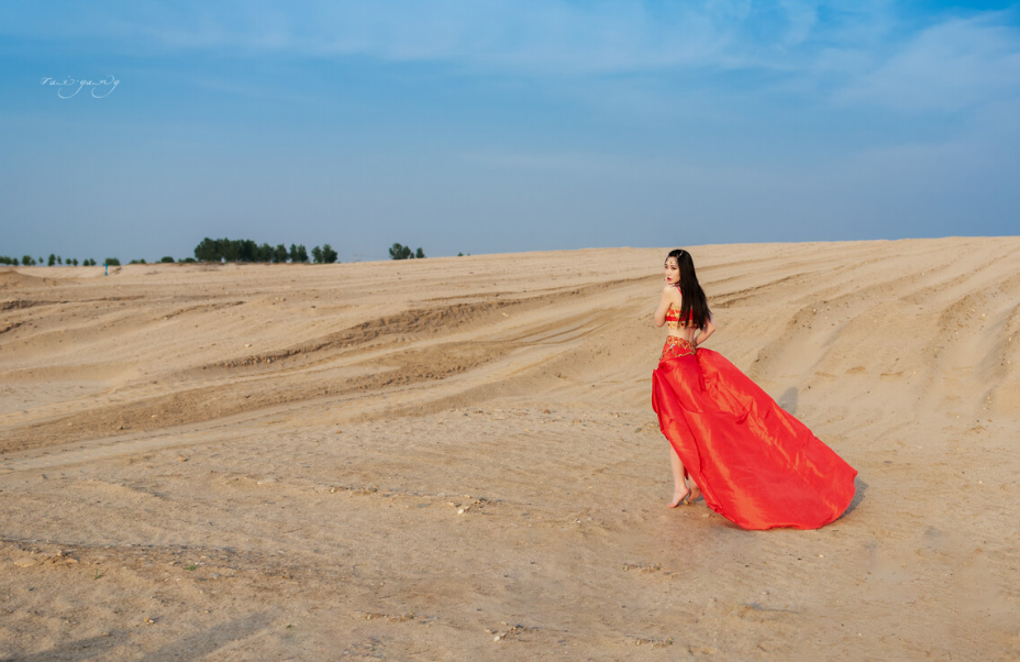 高颜值的沙漠女神