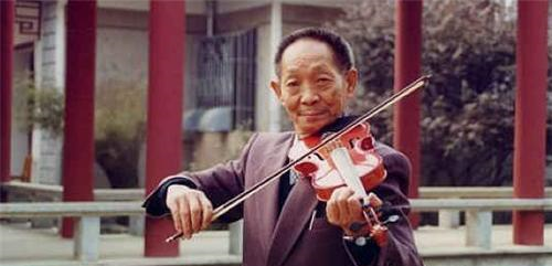 袁隆平在海南生病想理发，一长沙理发师听闻，为何乘机去为他理发休闲区蓝鸢梦想 - Www.slyday.coM