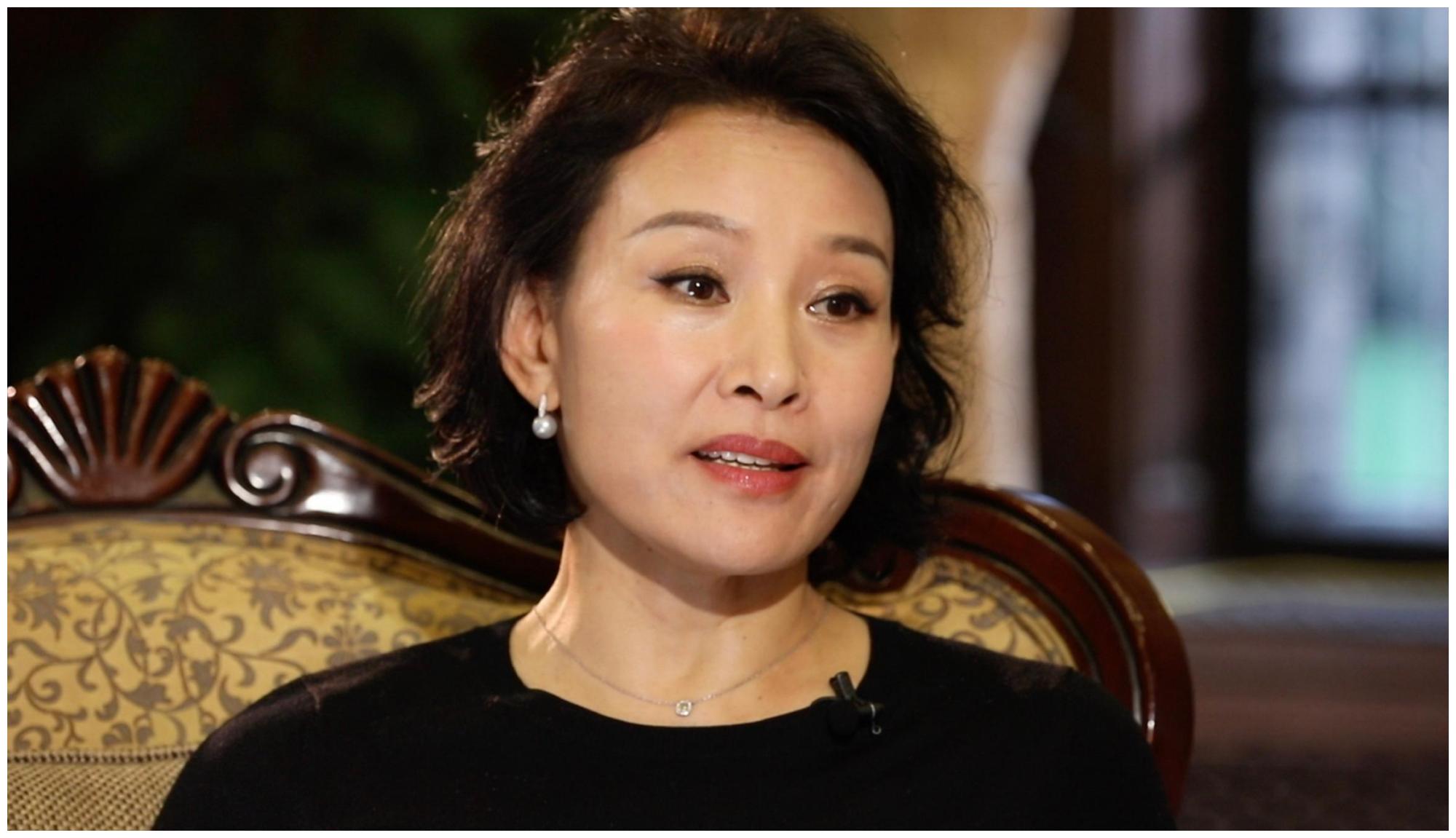 比起宣誓效忠美国的陈冲,誓死不嫁中国人的她才是真可恶