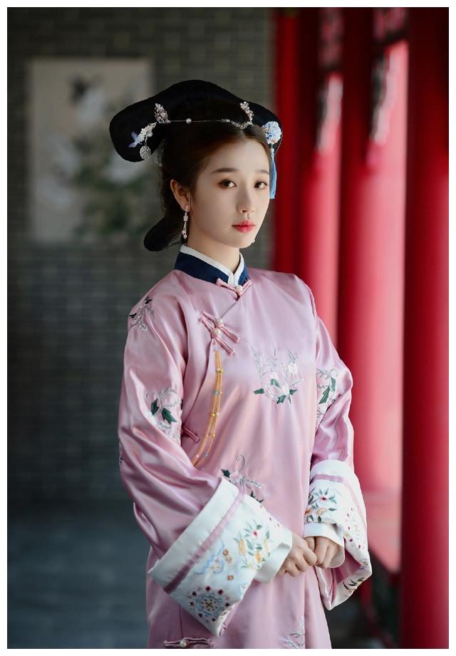 虞书欣,一个颜值出挑,甜美活泼而又人见人爱的"小作精"