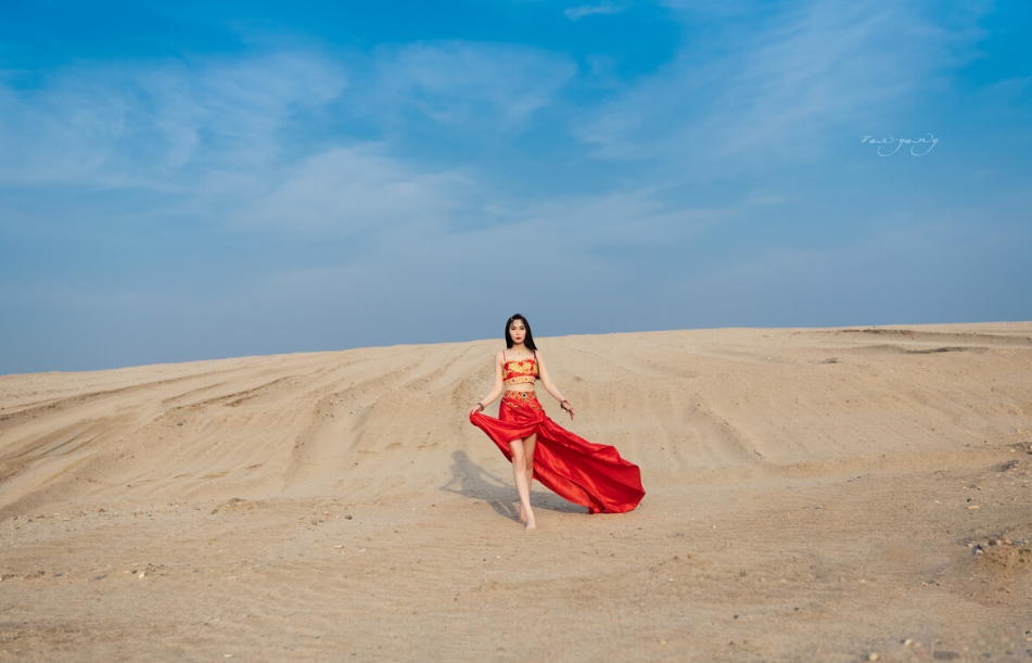 高颜值的沙漠女神