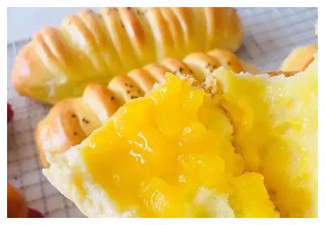 经典味道芒果流心毛毛虫面包好吃不腻