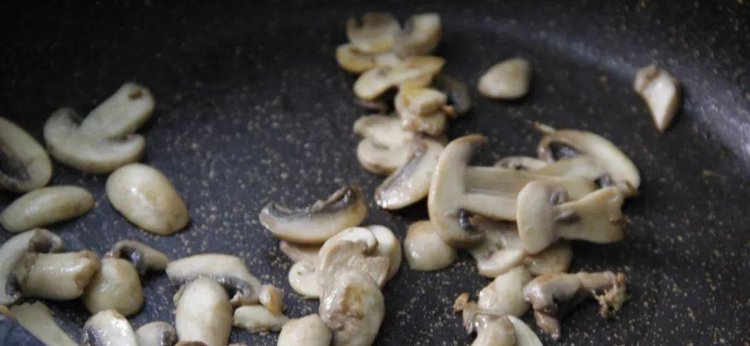 在家就能做的田园素披萨,真是美味极了!休闲区蓝鸢梦想 - Www.slyday.coM 在家就能做的田园素披萨,真是美味极了!休闲区蓝鸢梦想 - Www.slyday.coM