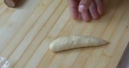 1碗面粉1个鸡蛋，做孩子爱吃的奶油面包卷，绵软醇香，早餐首选休闲区蓝鸢梦想 - Www.slyday.coM