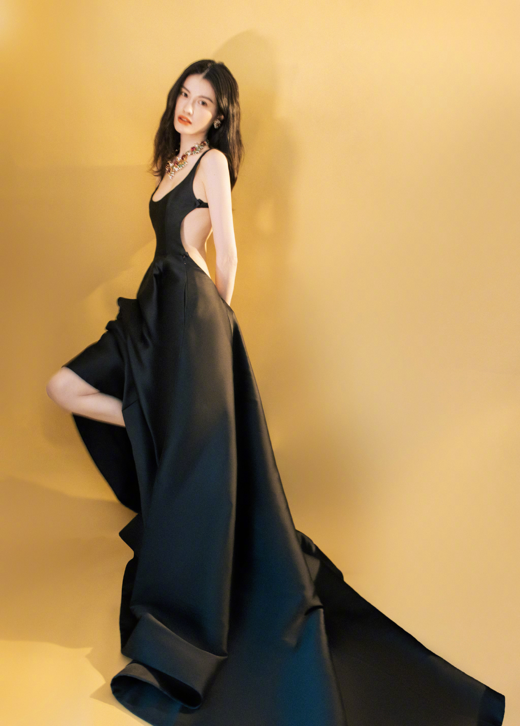 何穗今日活动图释出!