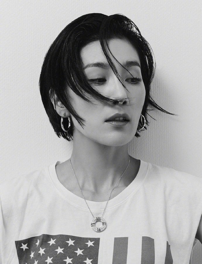 金瑞亨dazed韩版8月刊内页大片,酷飒短发英气十足