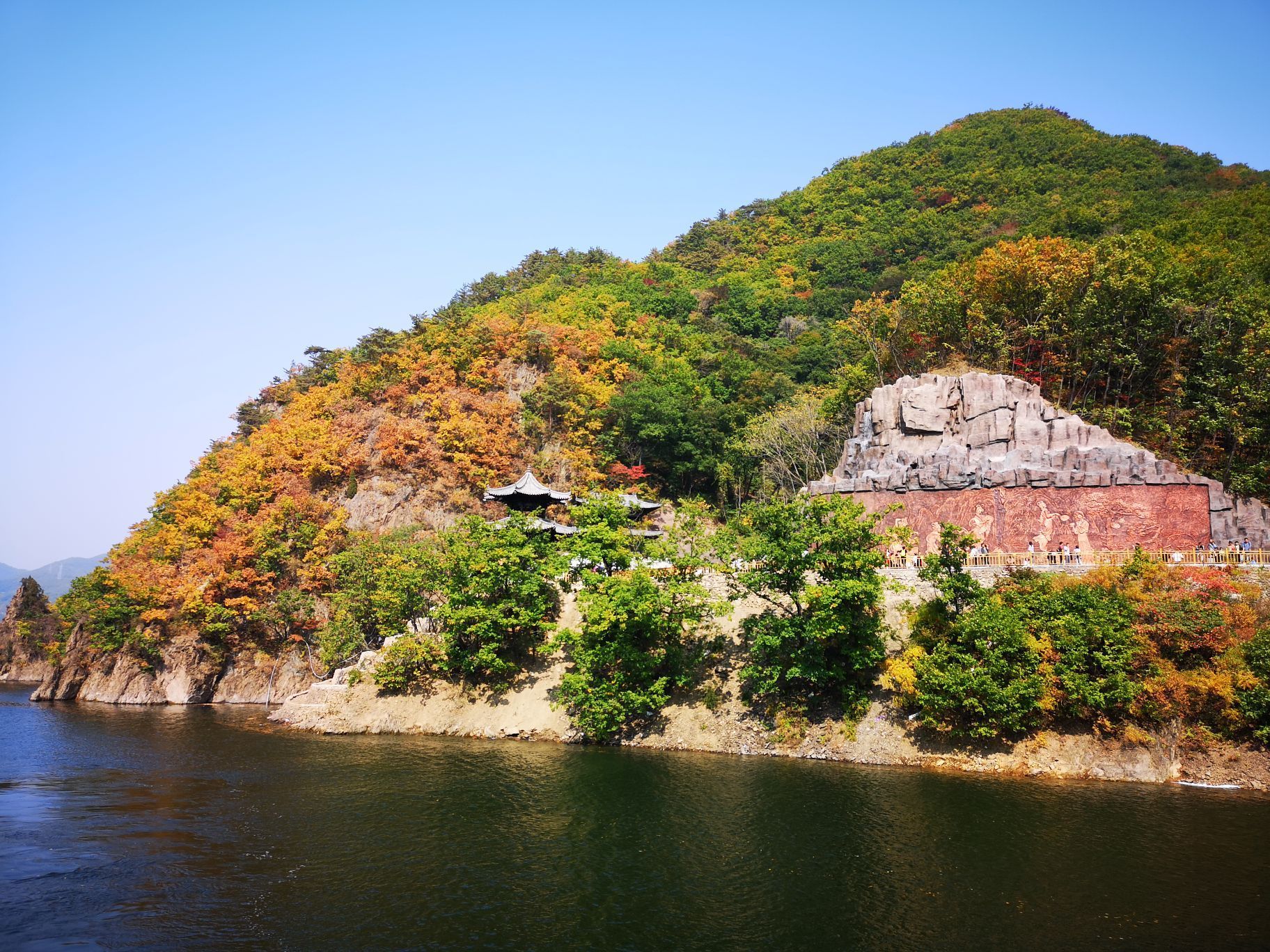 辽宁省 本溪市 关山湖 金秋美景