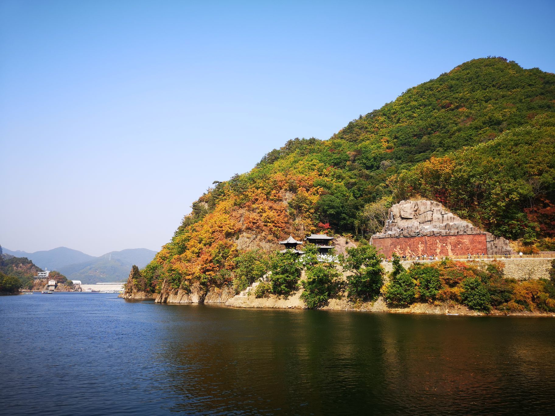 关山湖风景区图片