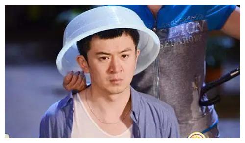 在风口浪尖,没有躲起来"明哲保身",敢于站出来表达自己的观点,郭家铭