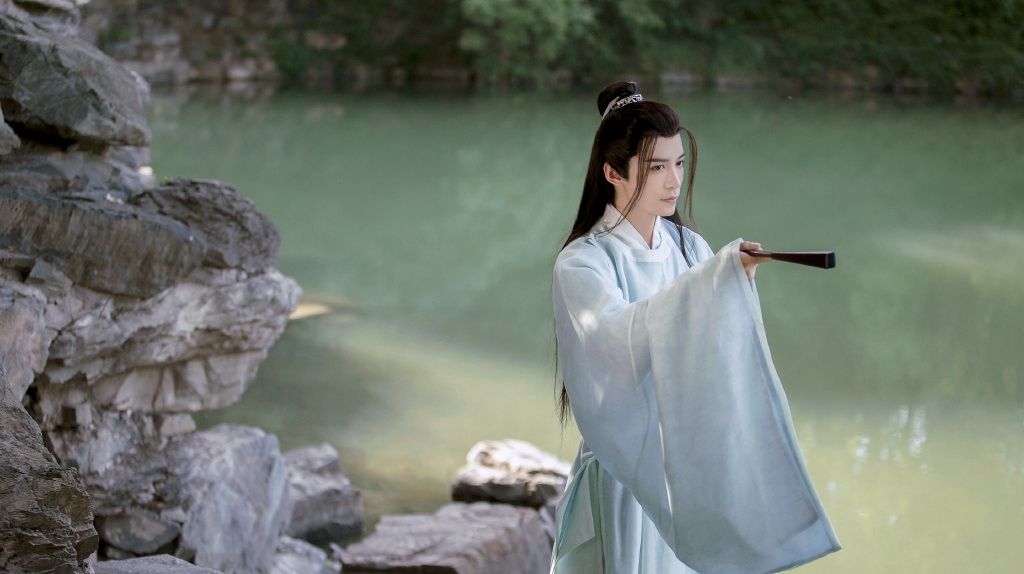 马雪阳翩翩公子古装写真图片