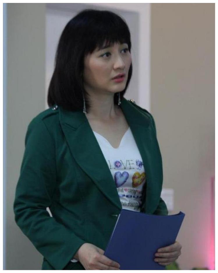 她9岁成名,是《西游记》中的白面狐狸,如今退出演艺圈多年|虞梦|白面