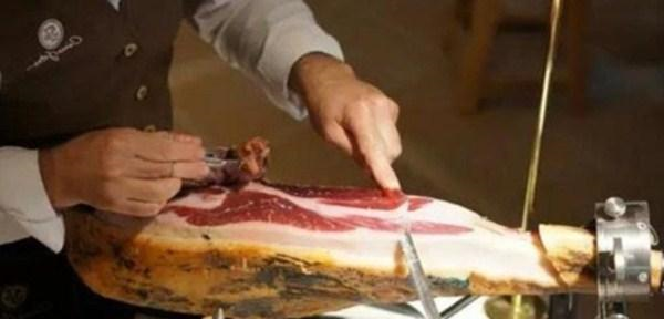 各国厨师比刀工，中国厨师一把菜刀镇全场，网友：国外厨子真好混休闲区蓝鸢梦想 - Www.slyday.coM