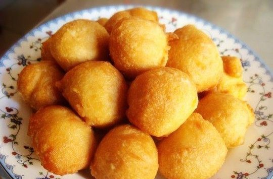 北京小吃中奶油炸糕,是富有营养的小吃品种,在家自己做好吃极了|炸糕