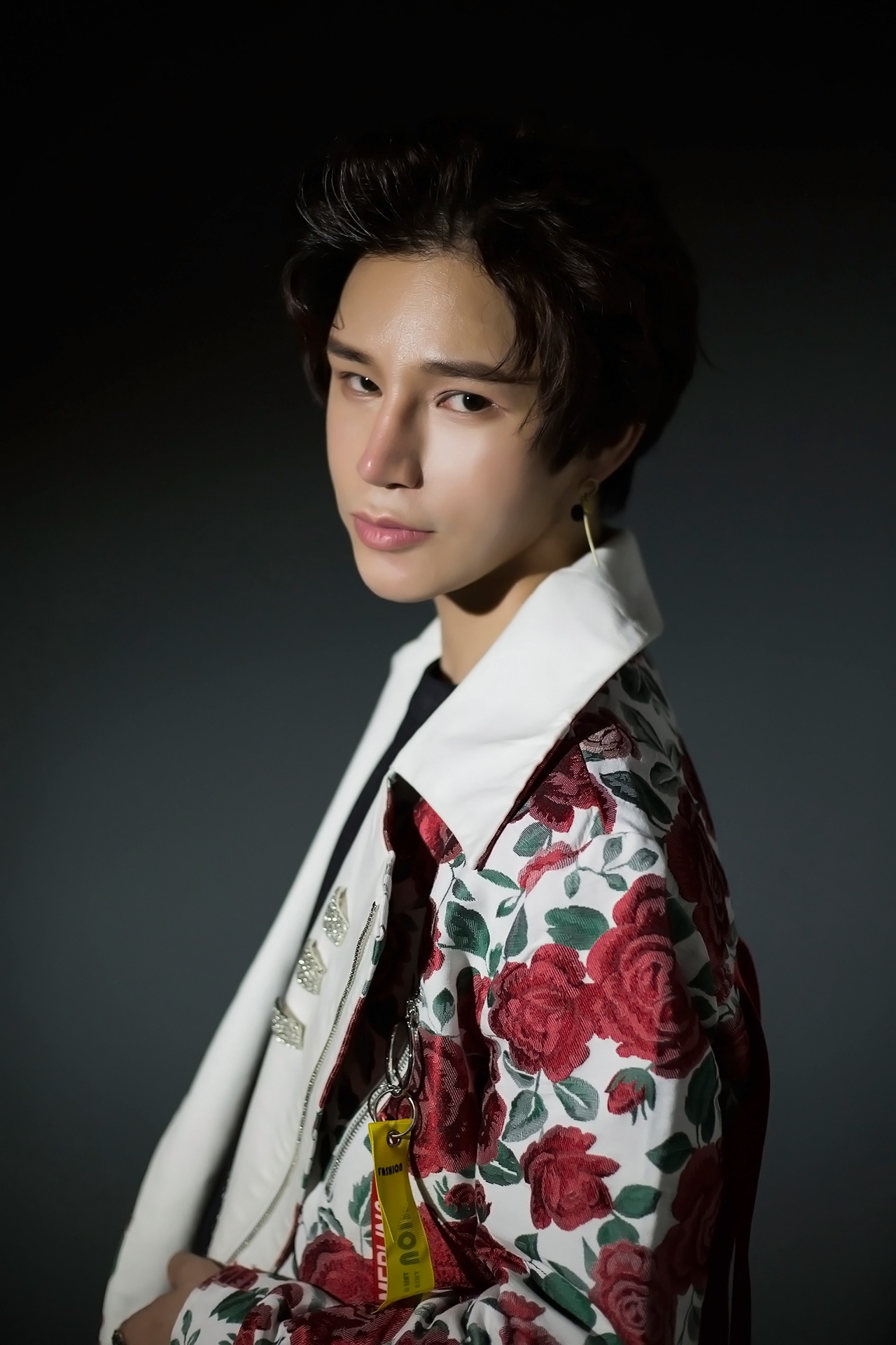 陈奕天铿锵玫瑰写真曝光 粉丝:就是那个味