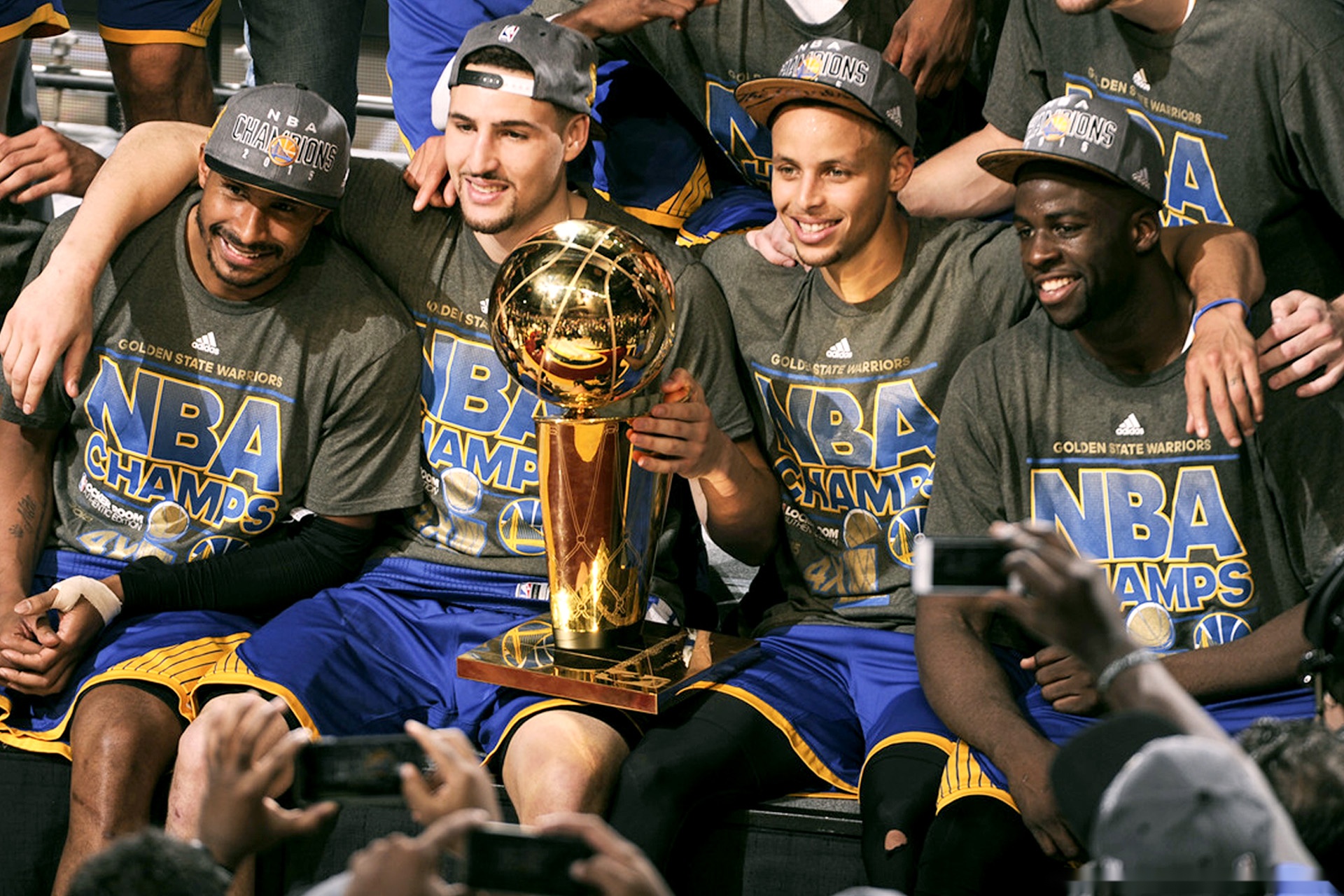 五年三冠王朝已成过去即便水花兄弟依旧勇士也难成夺冠球队