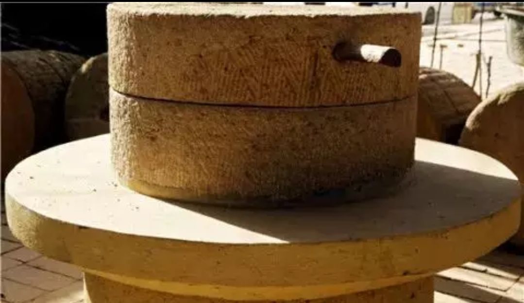 15张农具老照片,带你回顾中国传统农业用具,你认识几个?(上)|粮食|农具|榨油|铡刀|模具|粉末|调料|外壳|锄头|用具_新浪新闻