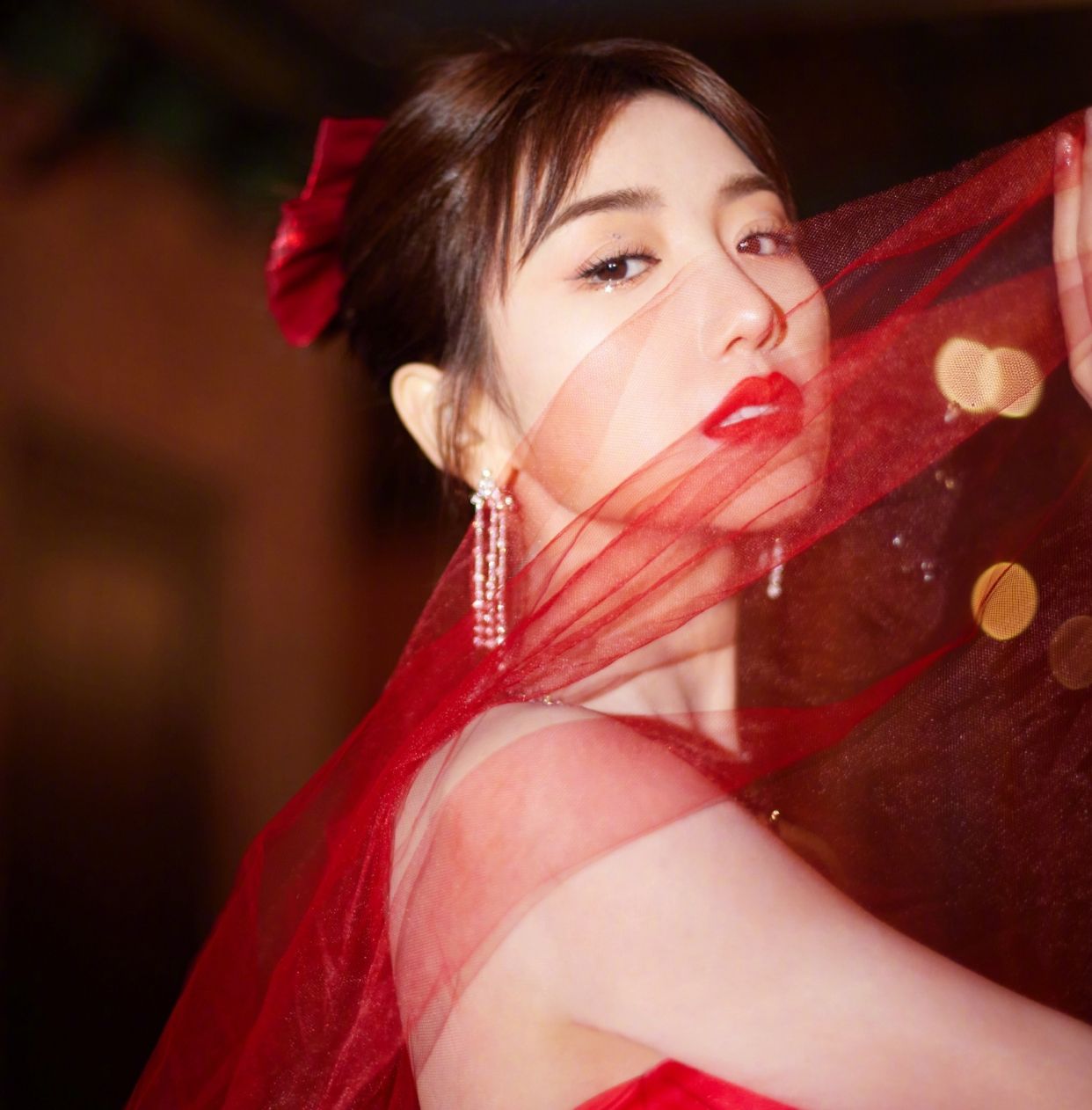 人气小花旦毛晓彤写真特辑:俏丽魅力,时尚美艳!