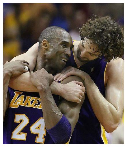 哭了加索尔生日探访瓦妮莎瓦嫂科比会说爱你兄弟