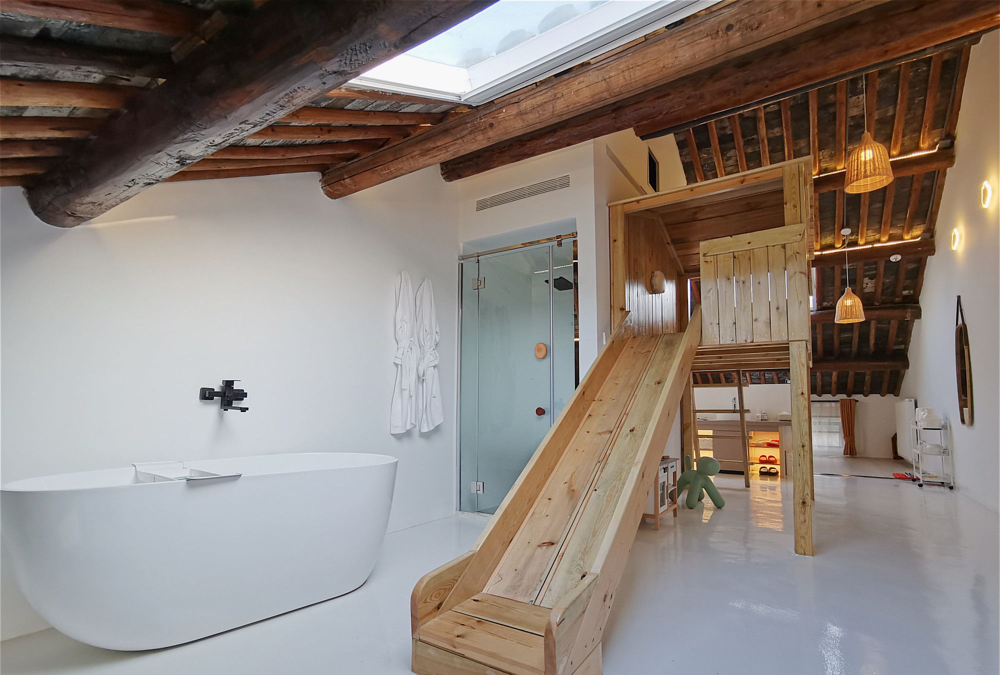 浙沪遛娃攻略!苏州乐园旁的树屋滑梯民宿:叙姑苏·树山