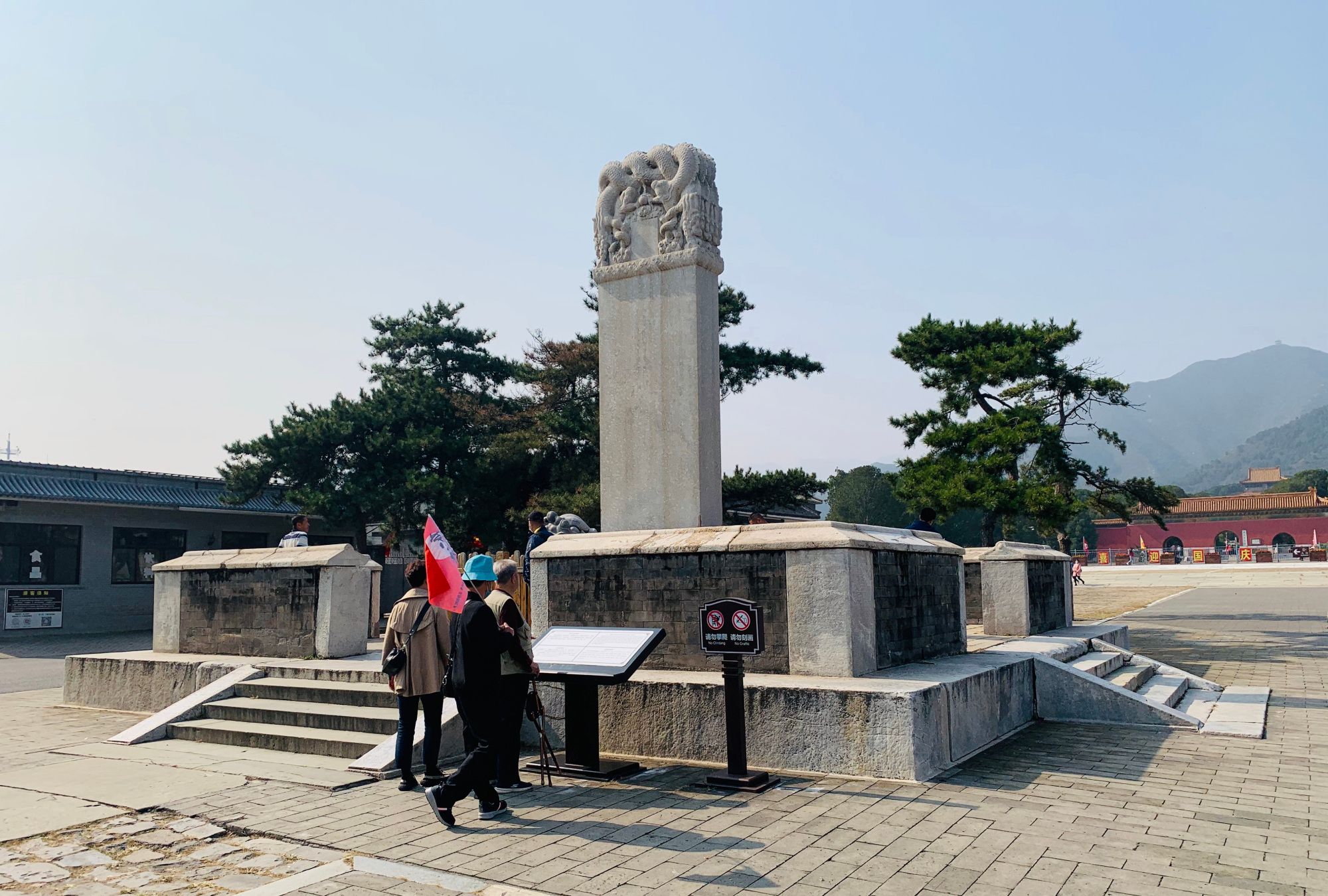 北京定陵地宫啥样?深埋地下20米面积巨大,看你看看皇帝地下的家