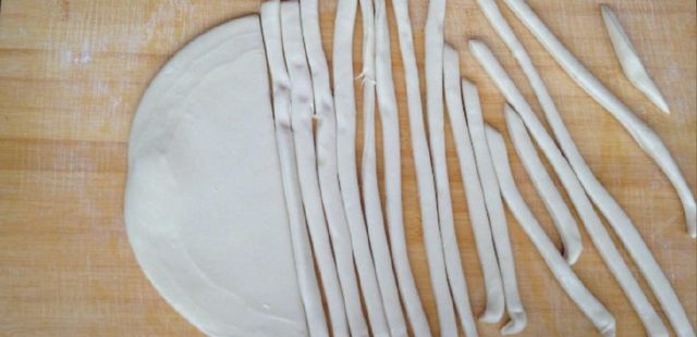 陕西扯面完美结合新疆拉条子,这是一种让你吃饱了还想吃的面条|新疆