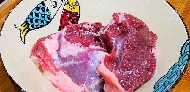 炒羊肉,直接下锅炒就错了,教你1招,吃着像烤羊肉串,又香又嫩休闲区蓝鸢梦想 - Www.slyday.coM 炒羊肉,直接下锅炒就错了,教你1招,吃着像烤羊肉串,又香又嫩休闲区蓝鸢梦想 - Www.slyday.coM